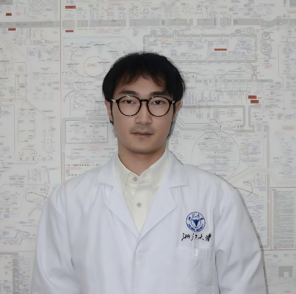 Tangjun Li
